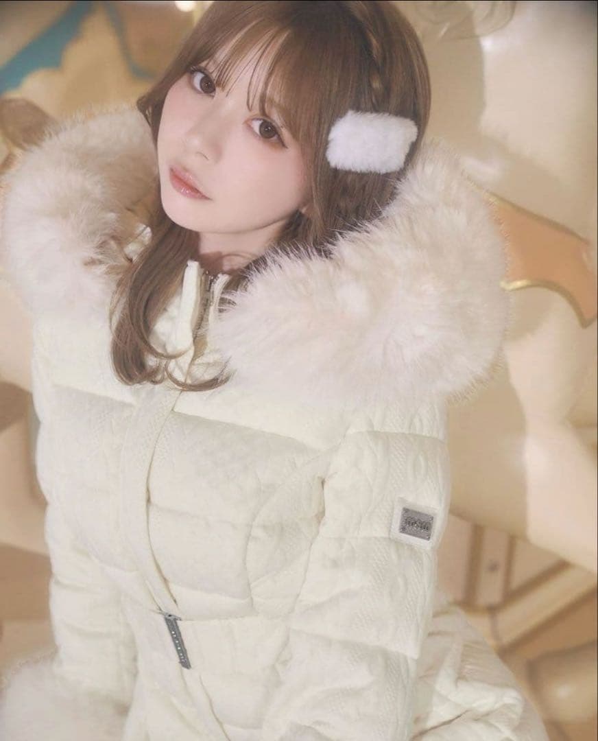 ミシェルマカロン ケーブル柄ベルトダウンコート