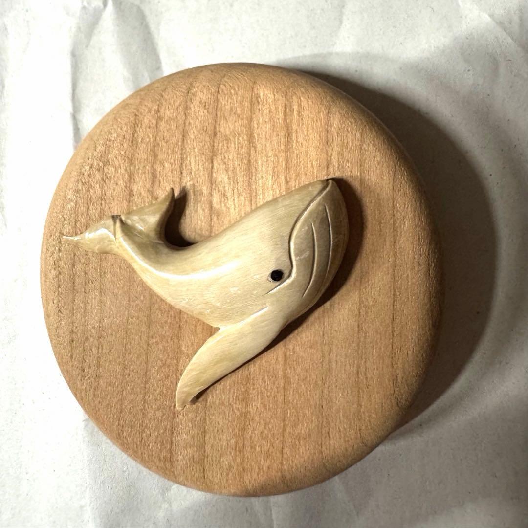 マンモス素材　Humpback Whale　カービング