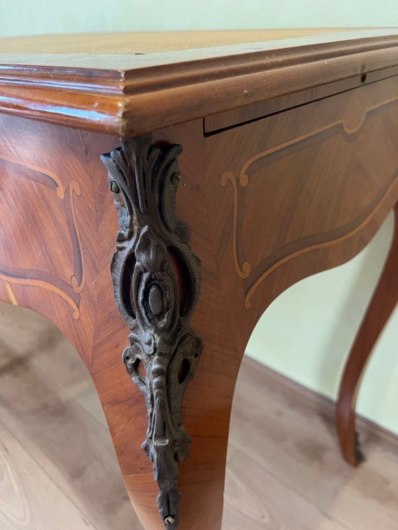 木製 テーブル　引き出しあり