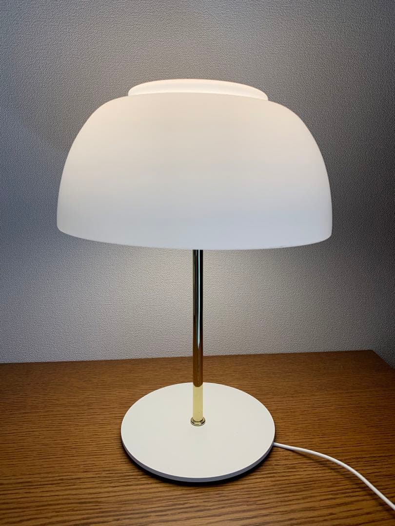 ガラスシェード　テーブルライト