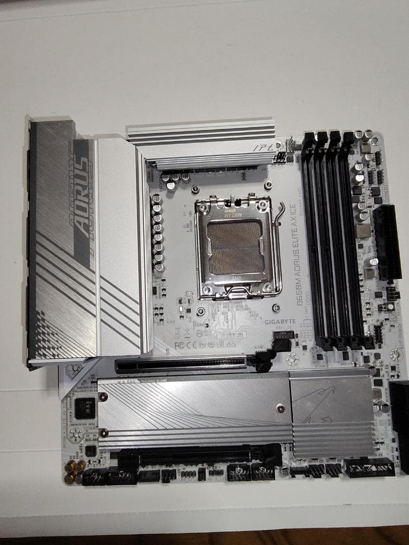 B650M AORUS ELITE AX ICE マザー　AM5マイクロATX