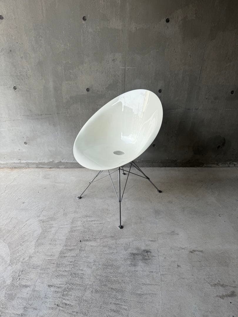 wiz..　エロエスチェア Kartell フィリップ・スタルク