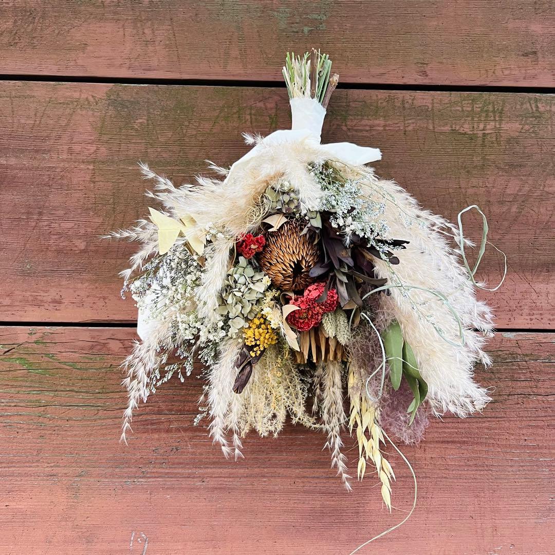 スワッグ　ワイルドフラワー　バンクシア　プロテア　パンパスグラス