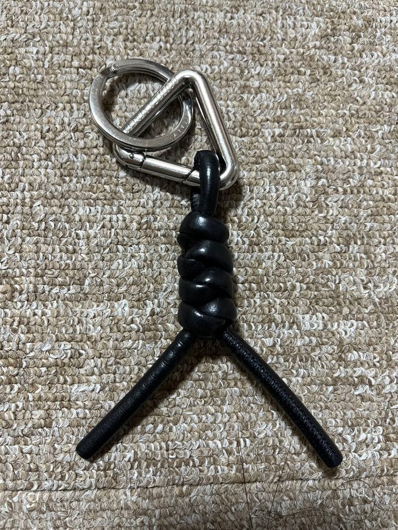 BOTTEGA VENETA ブラックレザー キーホルダー