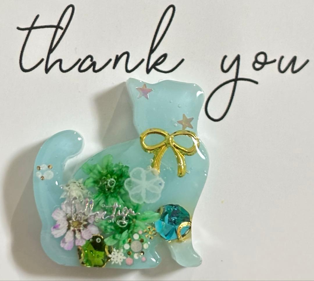 再販不可。ねこ♡お花レジンヘアゴムブローチ