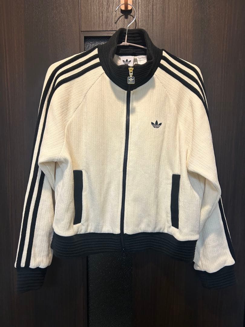 【値下げ中】adidasオリジナルズ トラックジャケット ジャージ J/Sサイズ