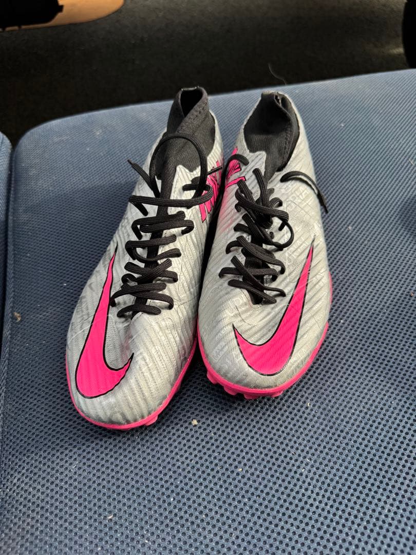 Nike Mercurial シルバー/ピンク 人工芝用シューズ