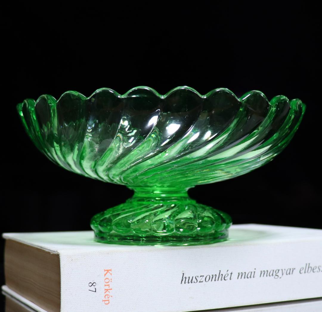 オールド・バカラ 激レア ウランガラス製 バンブー 花型コンポート アンティーク