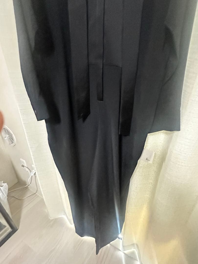 井川遥さん　loin. リボン付き黒オールインワン　38