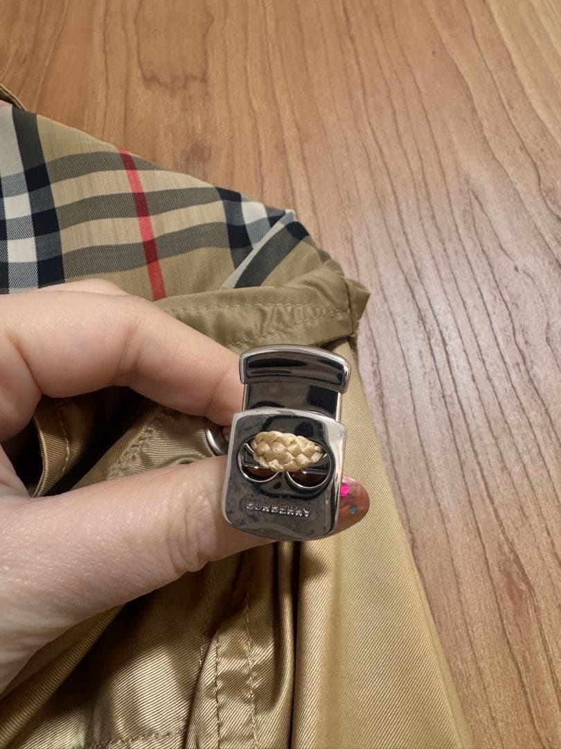 バーバリー　ゴールド トレンチコート ベルト付き