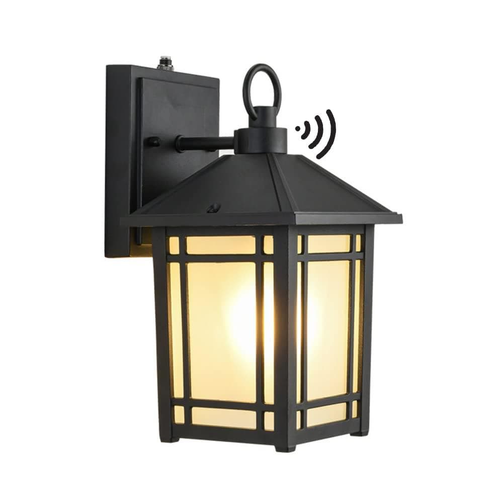 自動点灯・消灯機能　センサーライト　屋外照明　防水