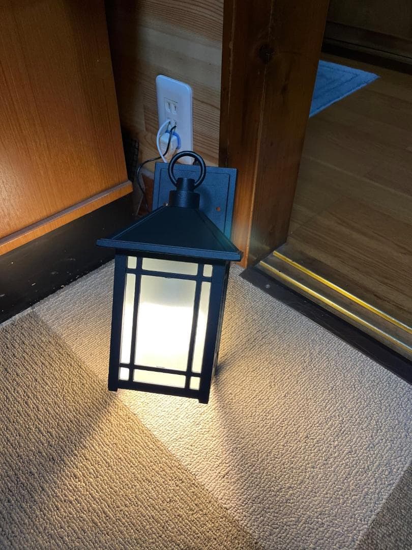 自動点灯・消灯機能　センサーライト　屋外照明　防水