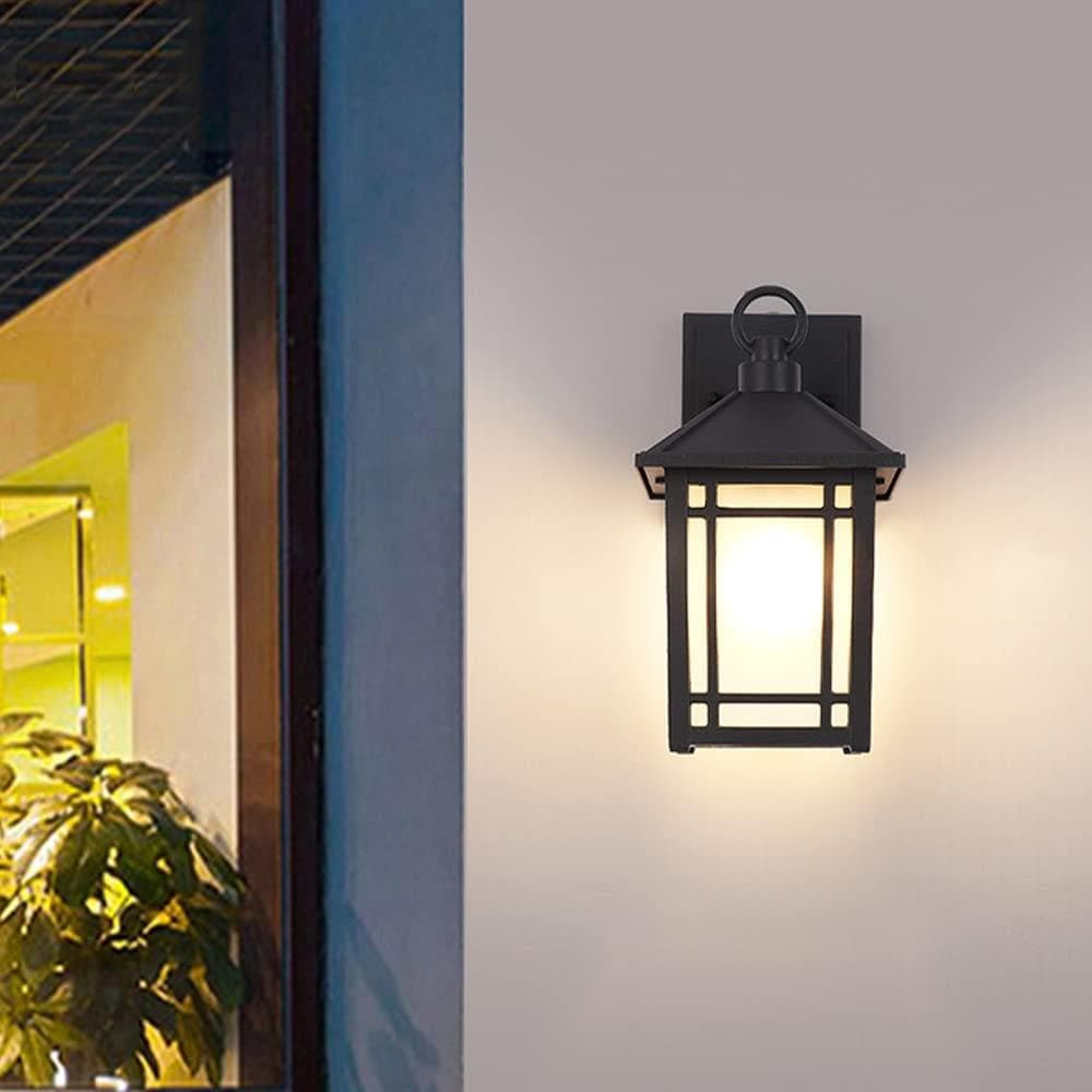 自動点灯・消灯機能　センサーライト　屋外照明　防水