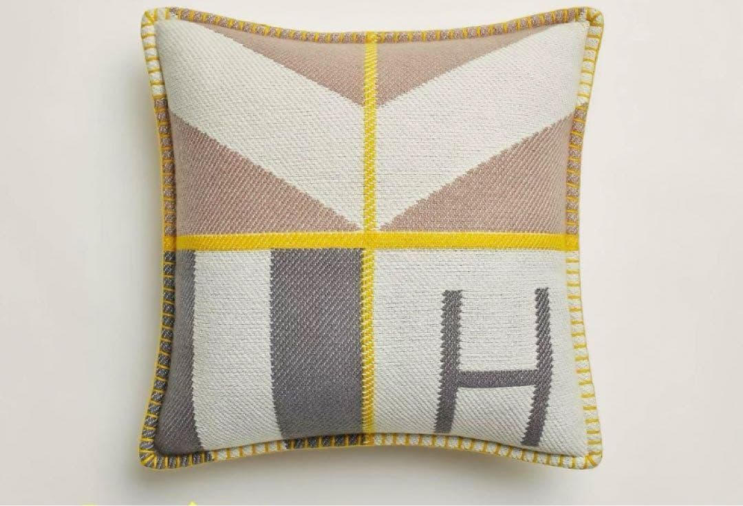 エルメス《アヴァロン・Hクラブ》クッション