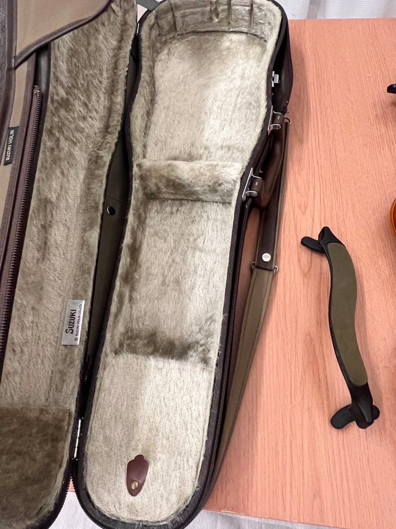 スズキバイオリンとハードケース、弓付き