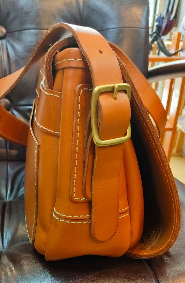 最終価格〜HERZ メッセンジャーバッグ (美品)