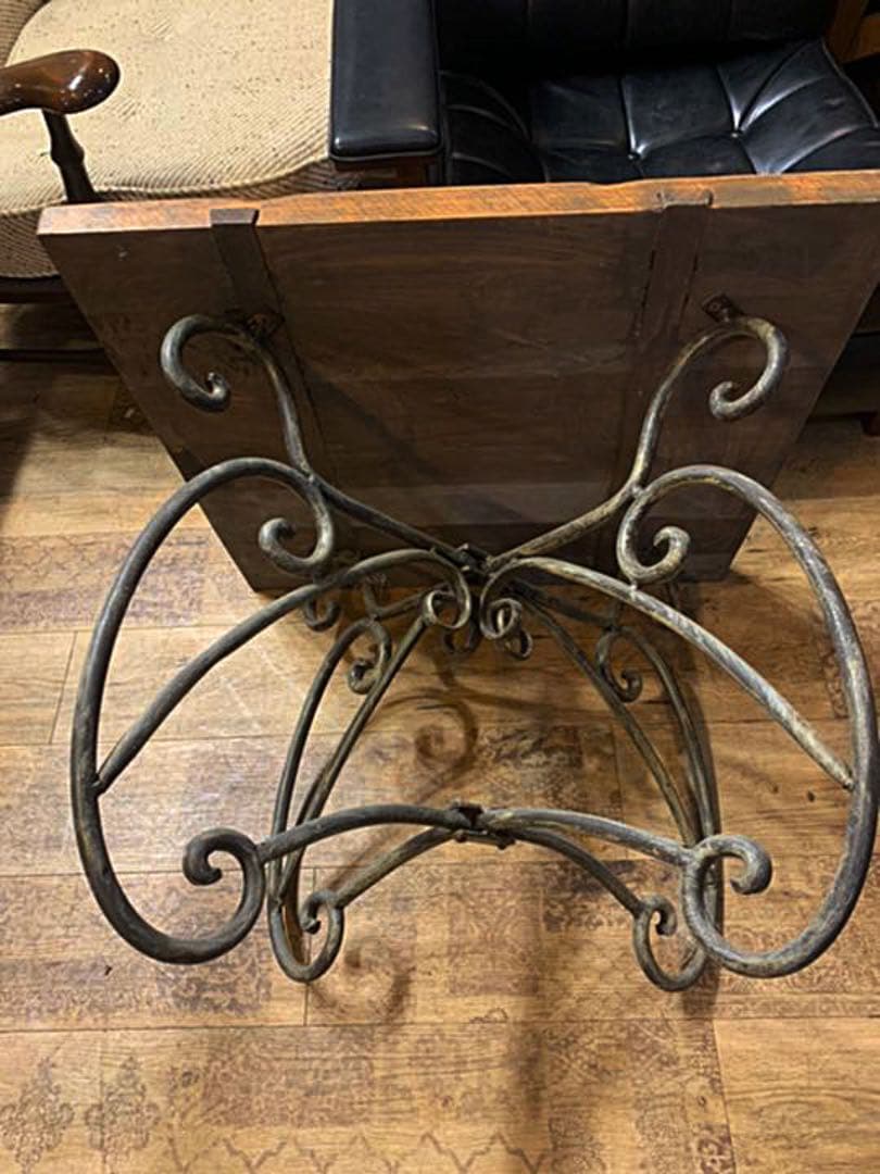 ヴィンテージ　アイアン脚テーブル