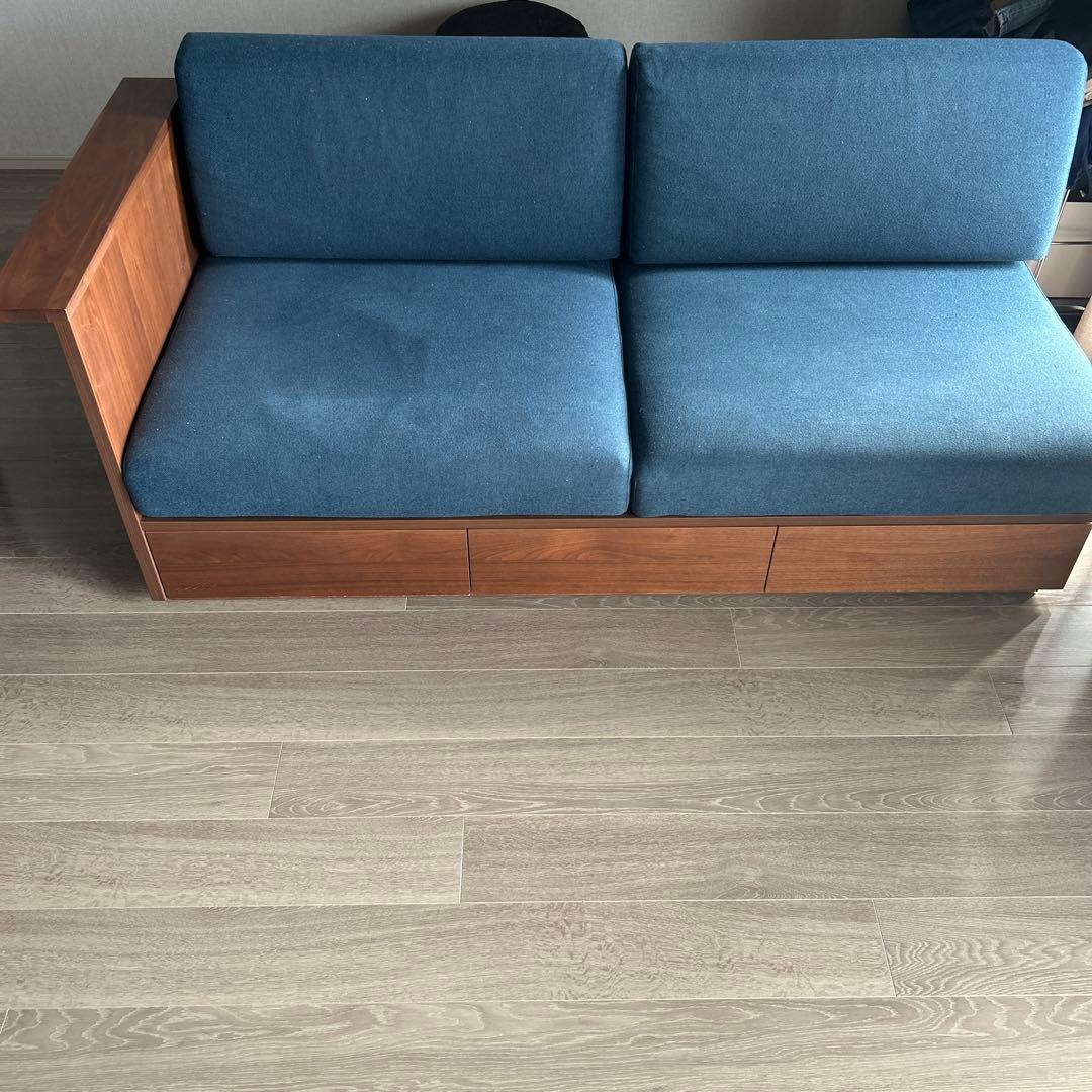 大塚家具ソファTAIDA木製フレーム。ソファベッドにもなります。