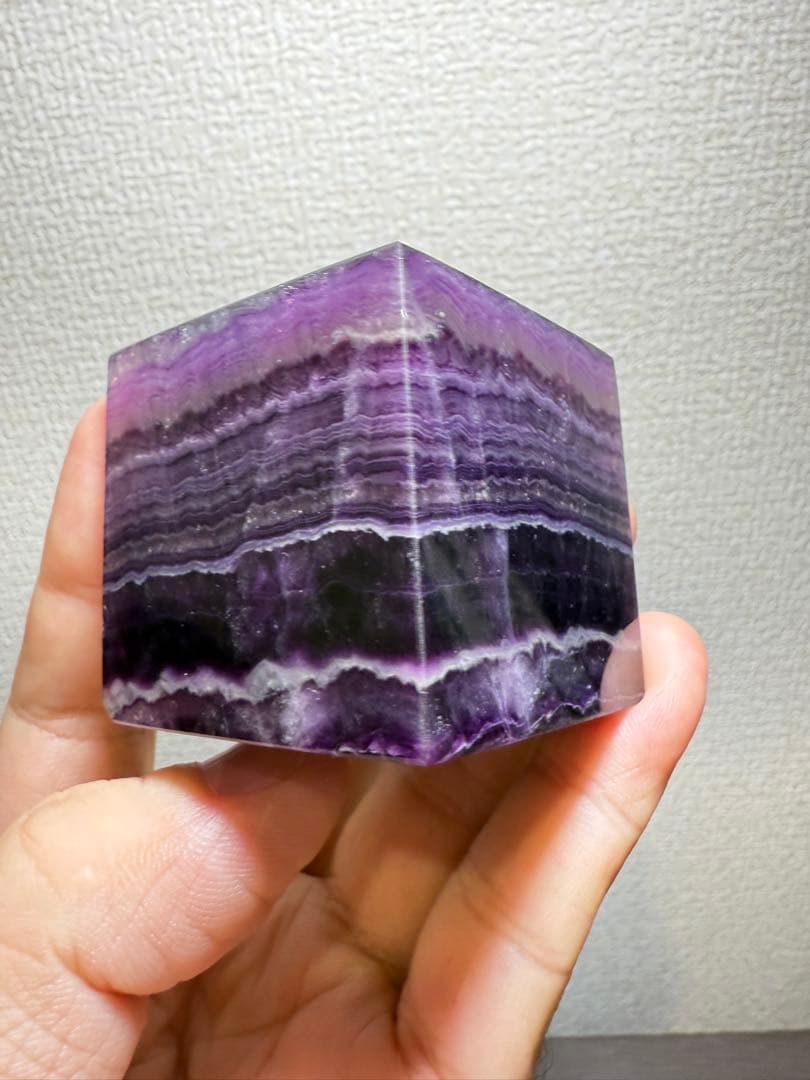 希少　極美品天然フローライト(蛍石)超大キューブ　台座付パワーストーン　送料無料