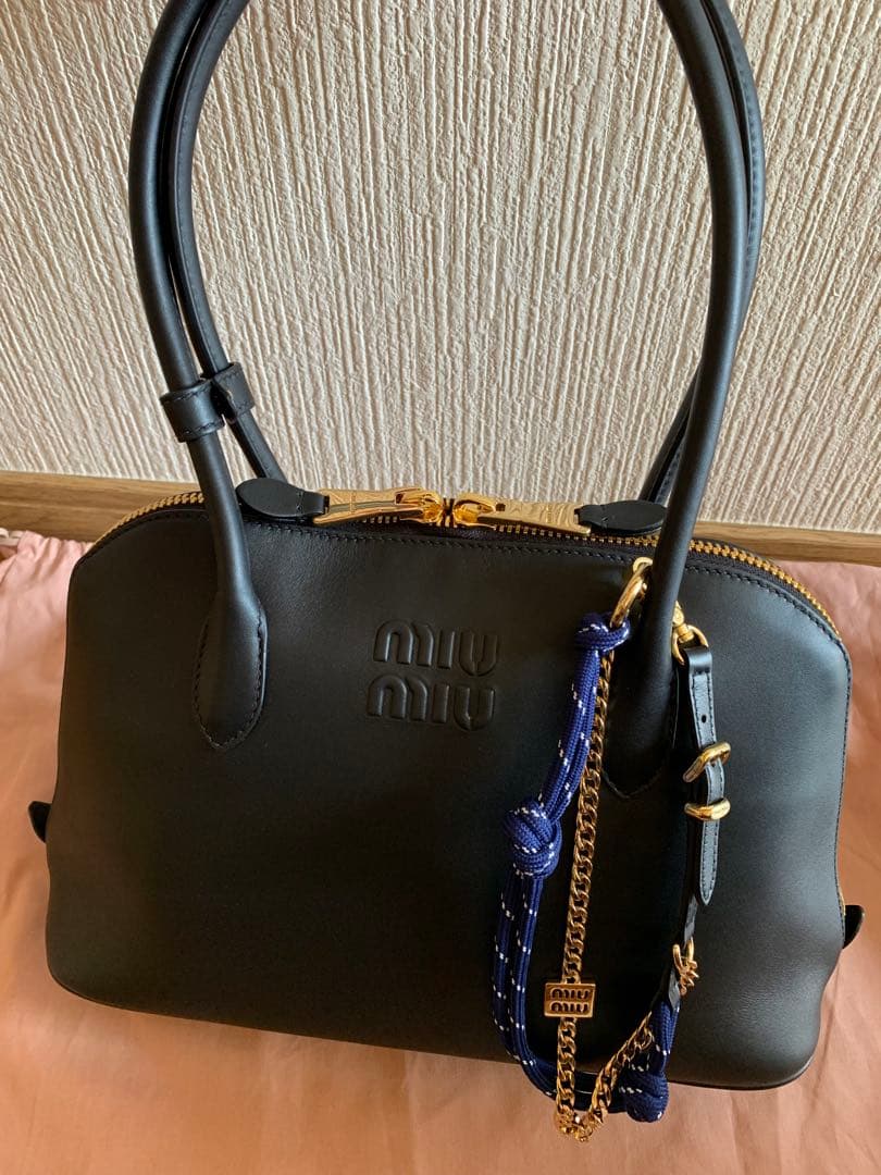 めろにゃん MIUMIU ミュウミュウ レザー×コード×メタルトリック