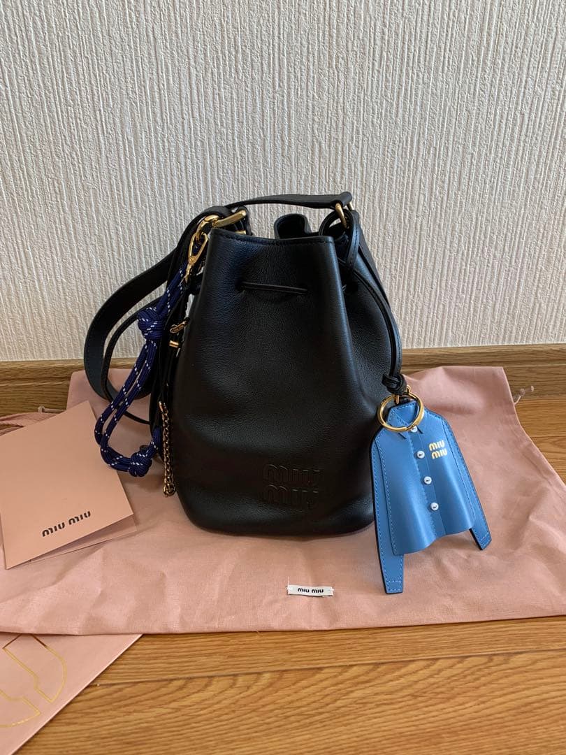 めろにゃん MIUMIU ミュウミュウ レザー×コード×メタルトリック