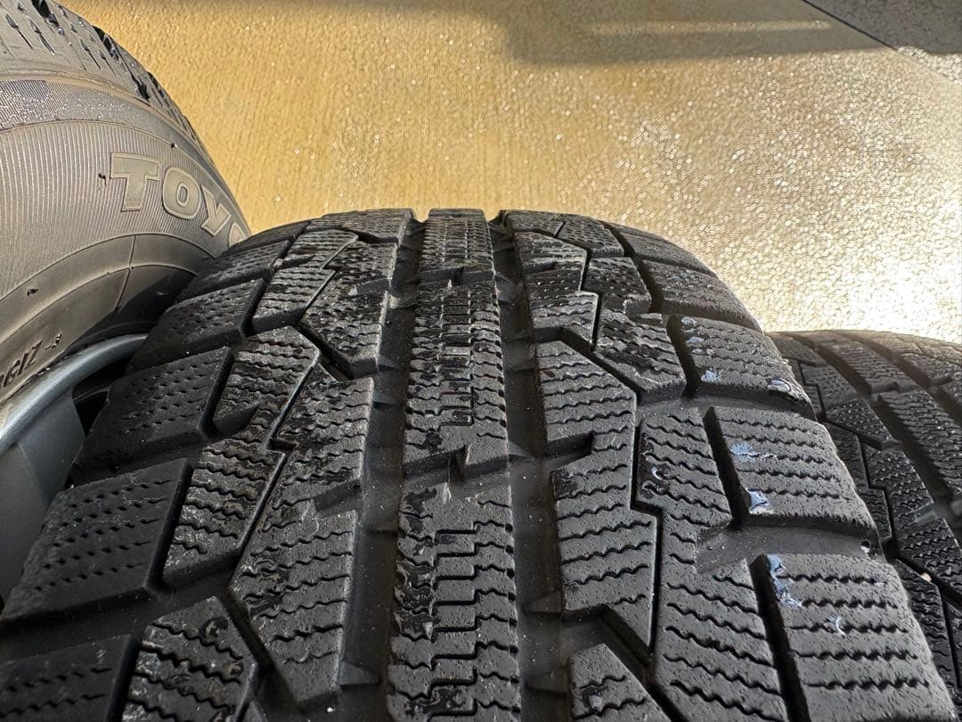 15インチスタッドレスタイヤ、ホイール4本セット