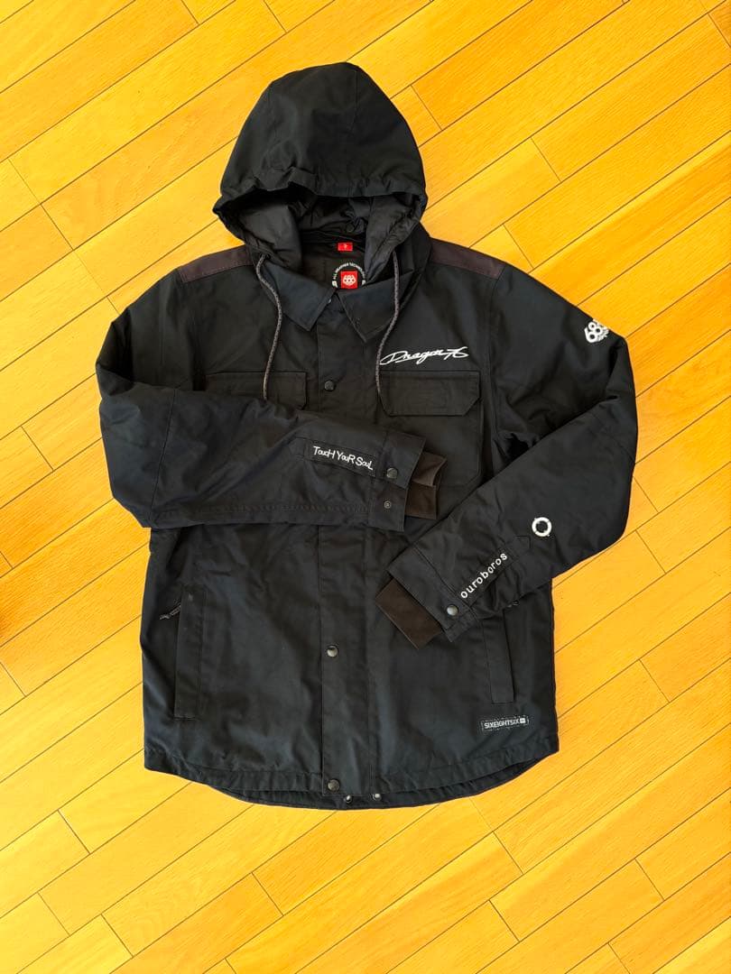 686 Dragon76 コラボ スノーボードジャケット メンズ Sサイズ