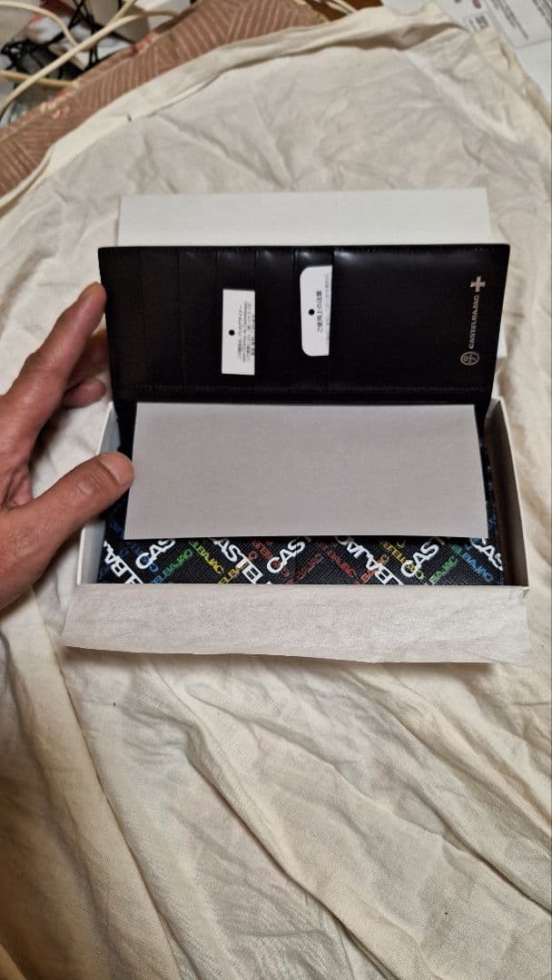 新品未使用カステルバジャック長財布 おまけ中古カステルバジャック長財布