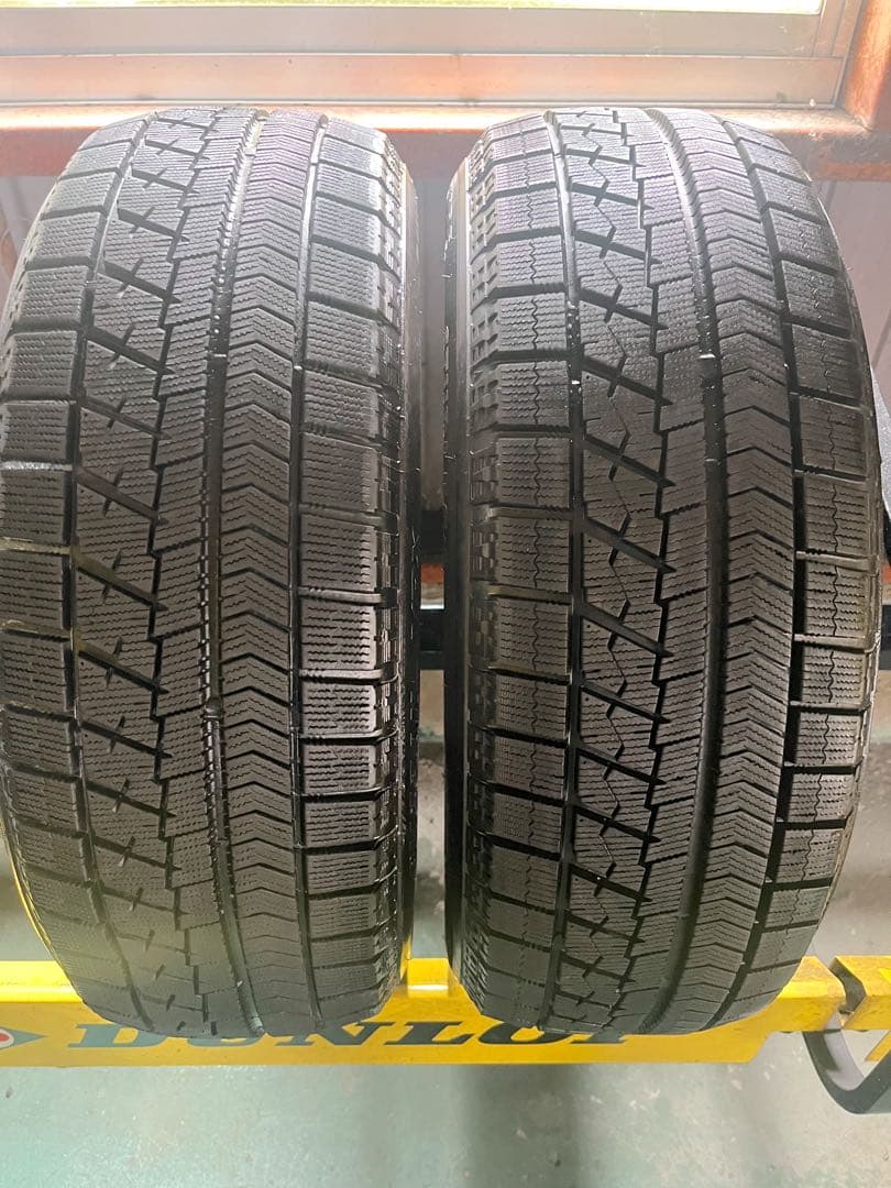 215/60R17 96S VRX スタッドレスタイヤ　2本