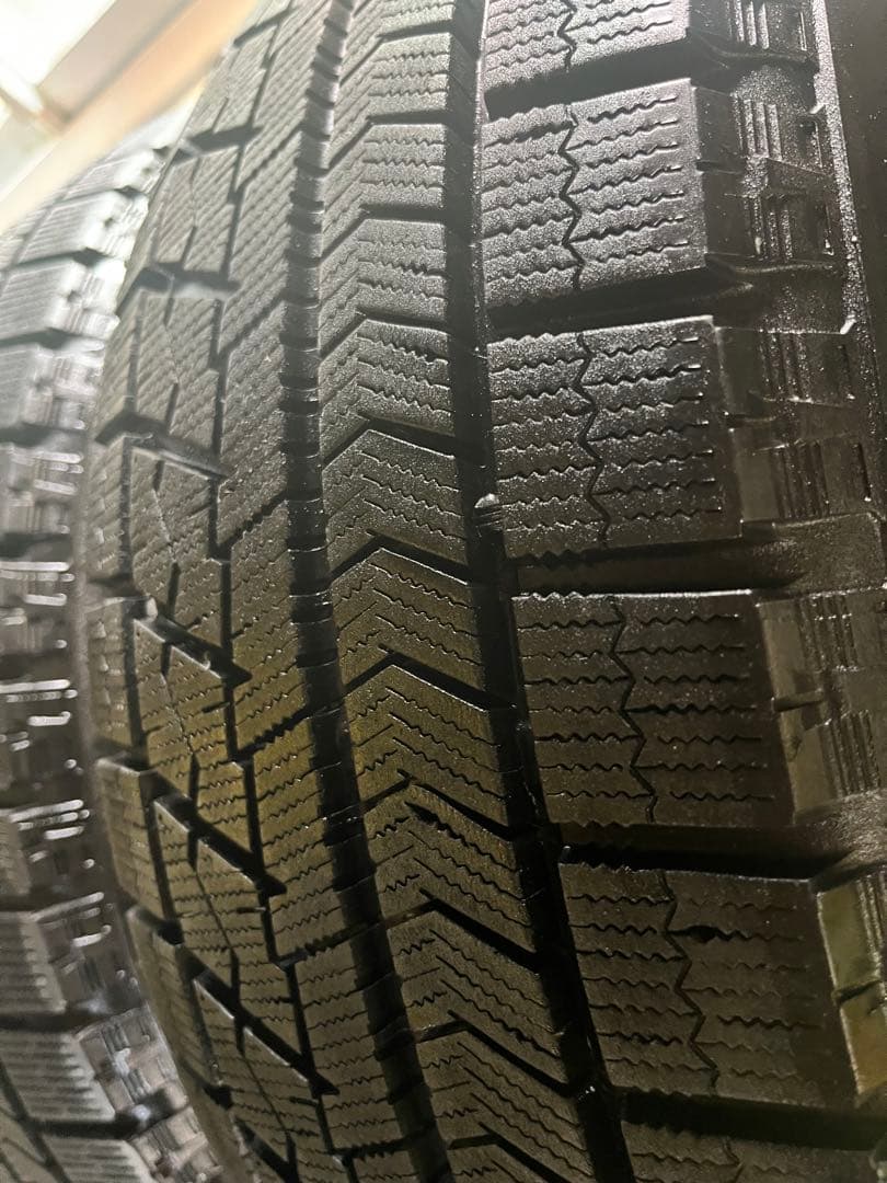 215/60R17 96S VRX スタッドレスタイヤ　2本
