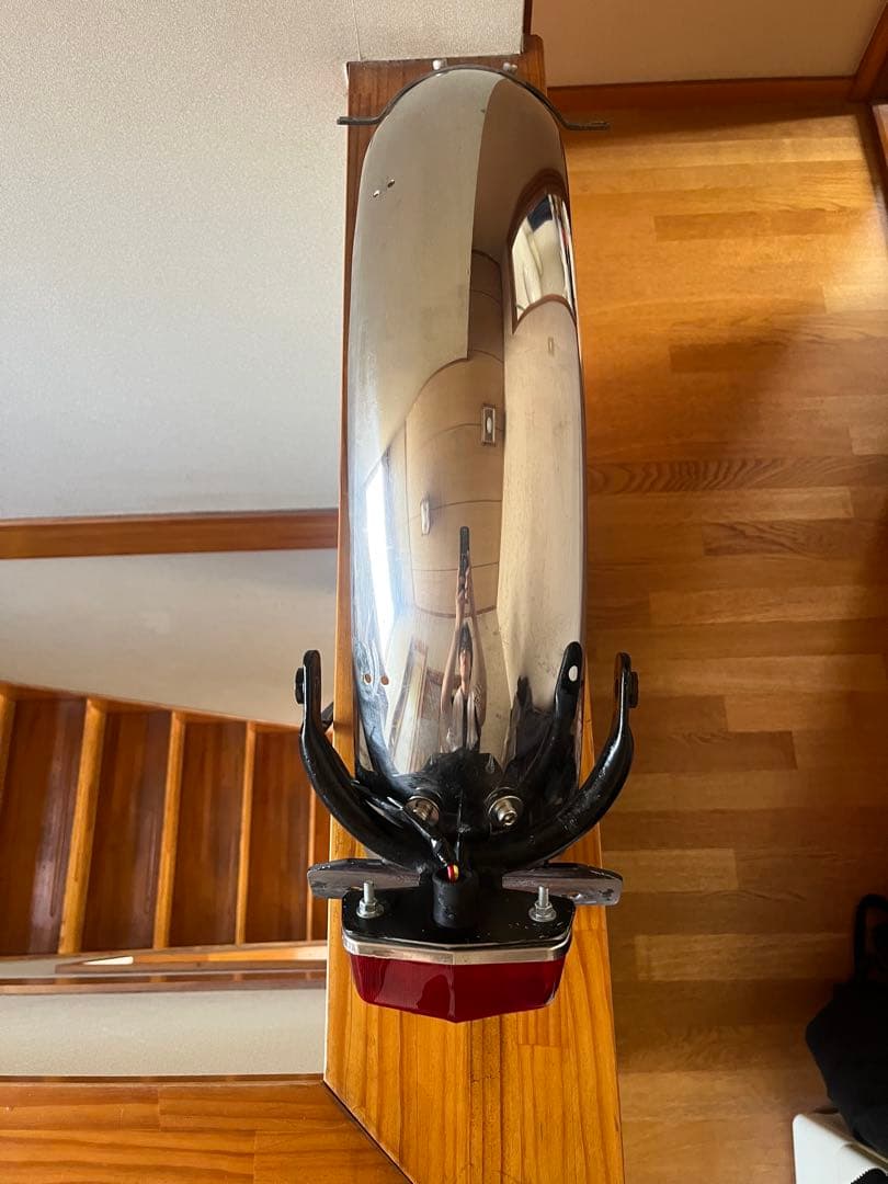 希少SR400 チャックボックスリアループフレームショートフェンダー　ランプ付き