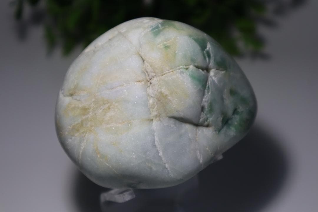 糸魚川翡翠原石【海岸】394g