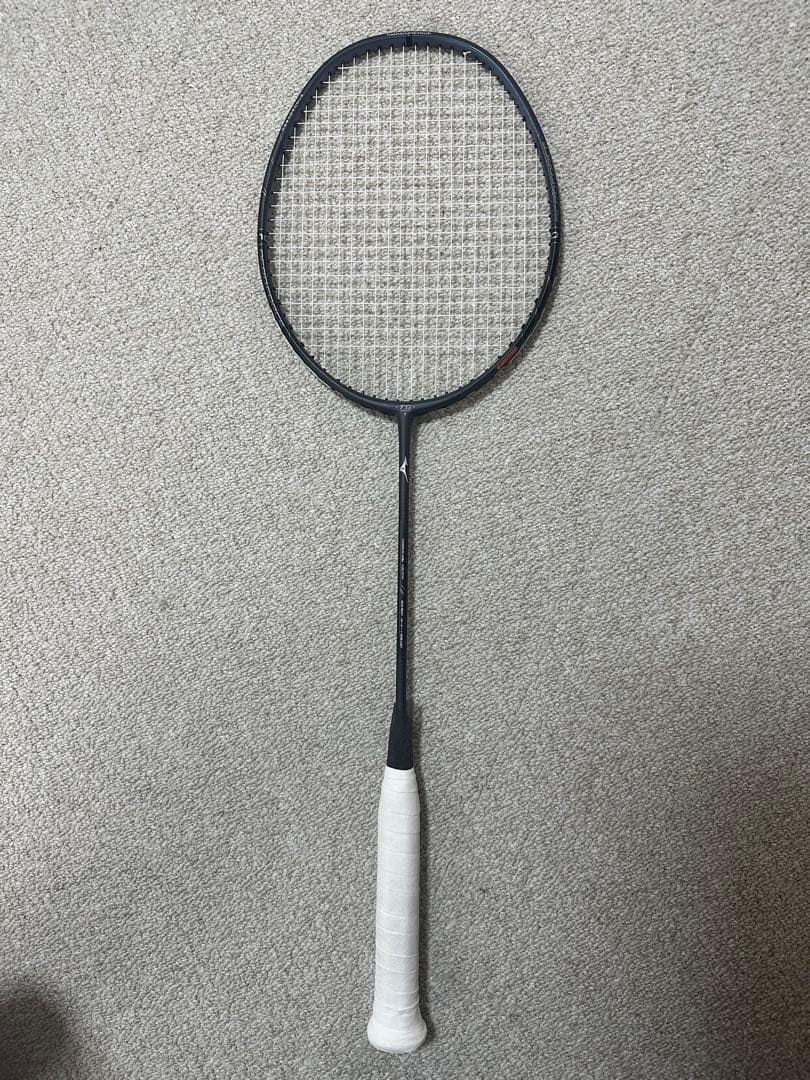 アクロフォース100 バドミントンラケット　ミズノ