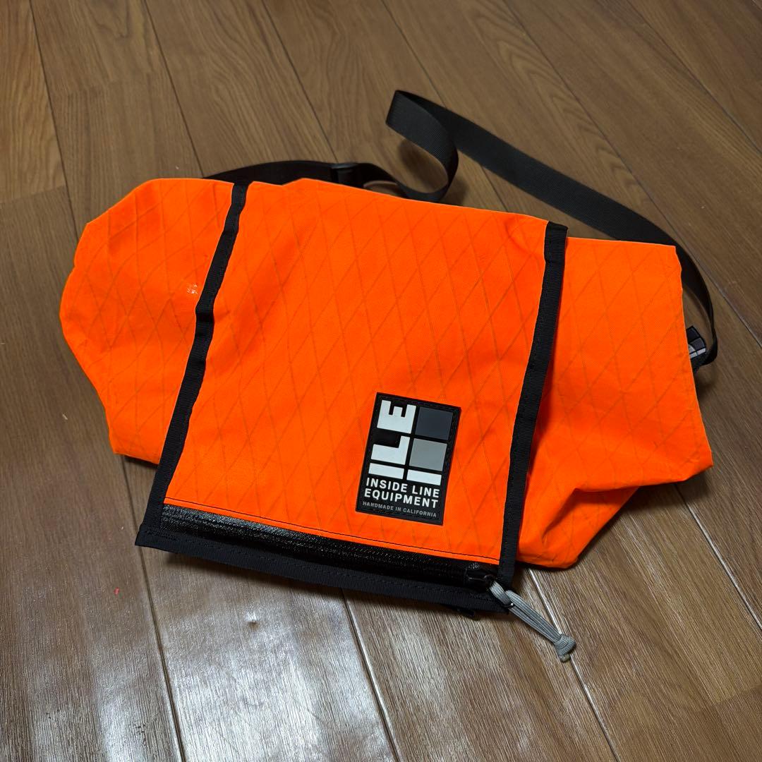 アクセサリー ILE porteur rack bag small (x-pac/blaze)