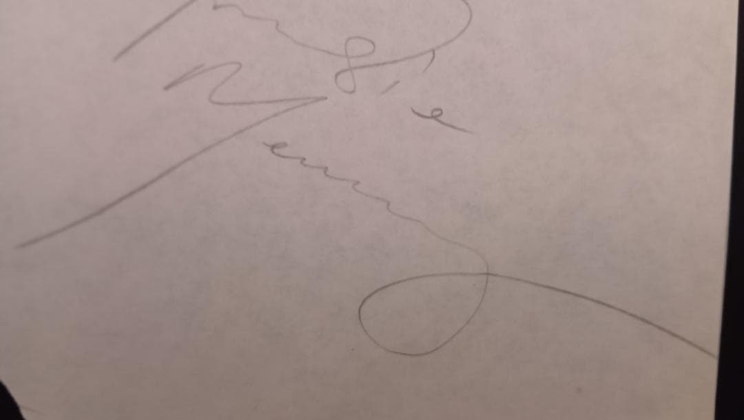 「Queen全員の直筆サイン入りコレクターズセット」