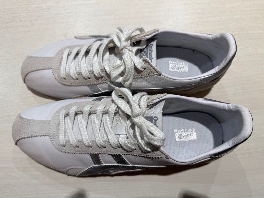 Onitsuka Tiger ホワイトスニーカー