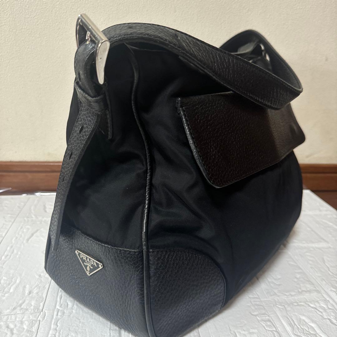 PRADA ショルダーバック　メッセンジャーバック
