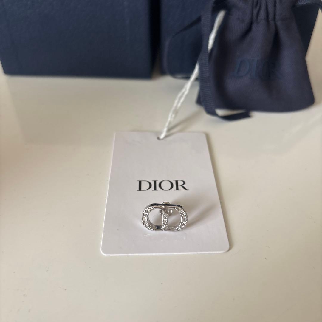 Diorピアス 片耳MOMO