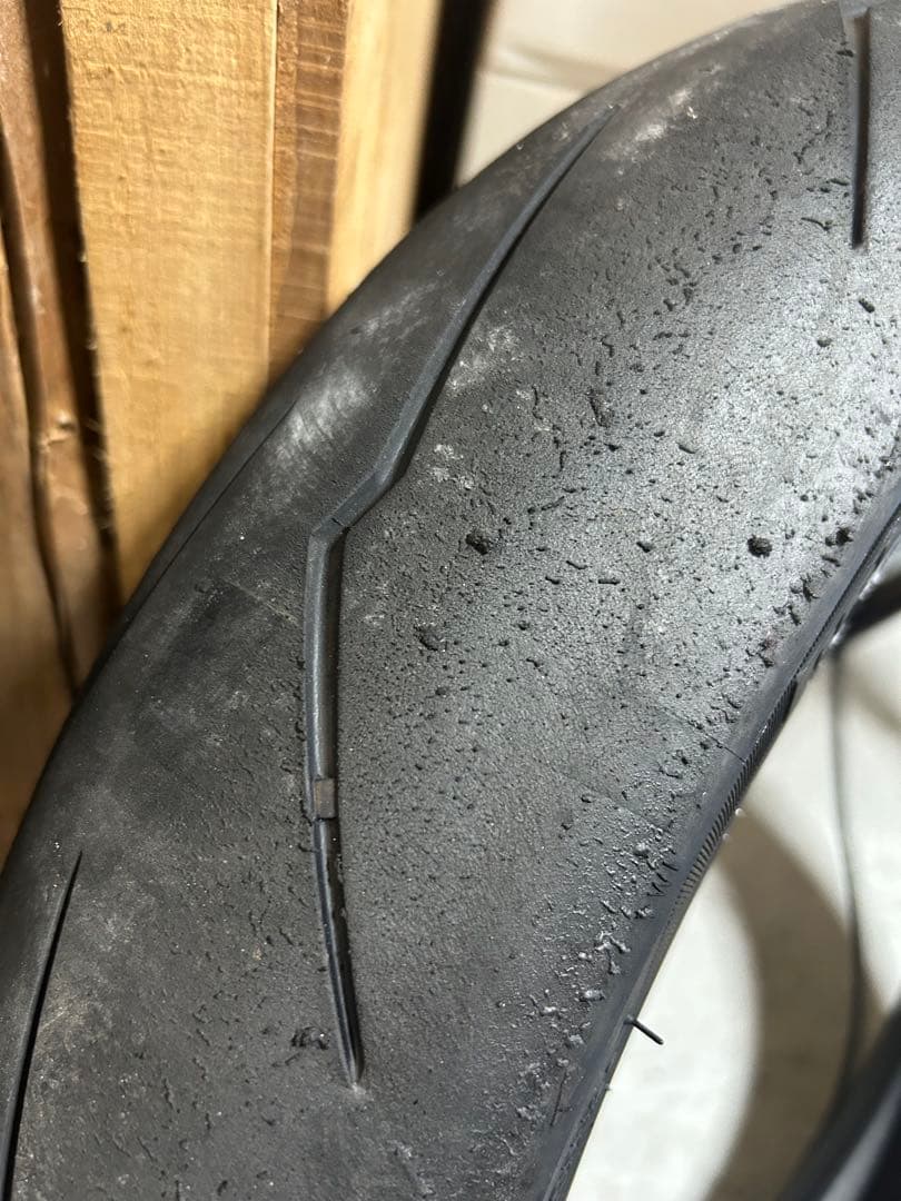 ピレリスーパーコルサv3 120/180