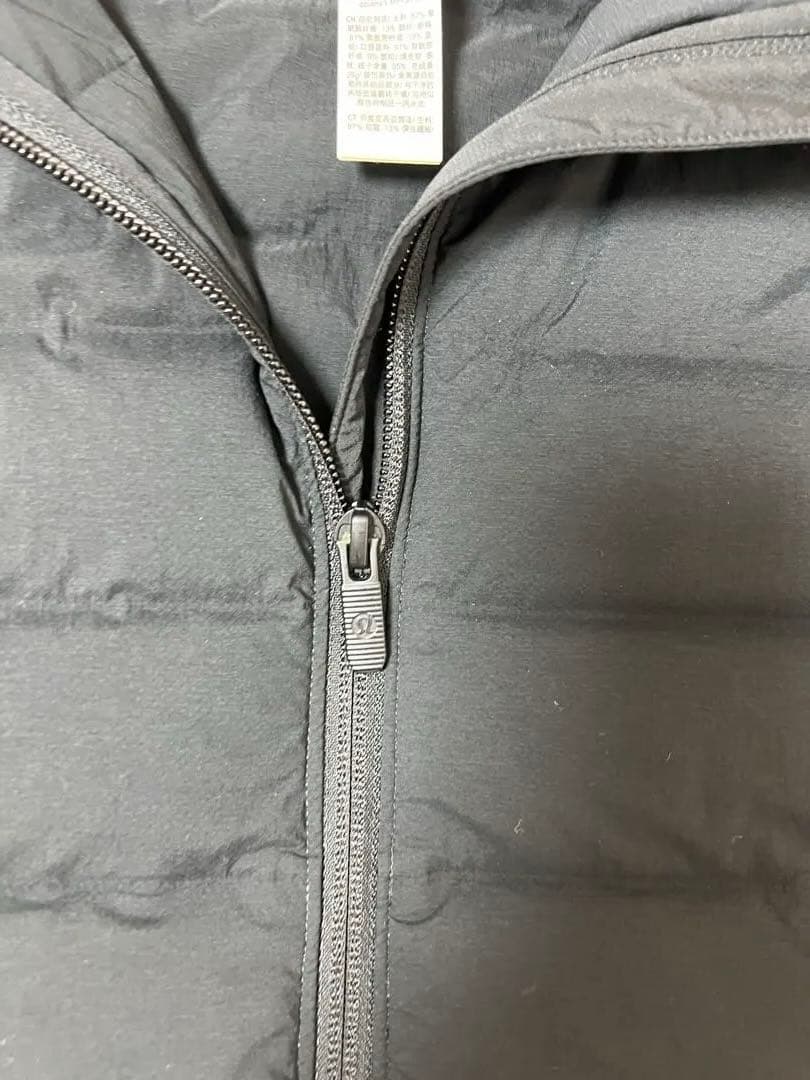 LuLuemon Down and Around ベスト ブラック サイズ8