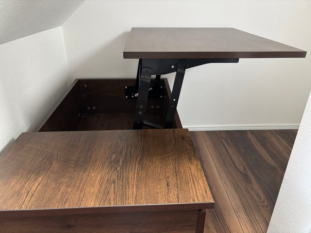 リフトアップ機能付きセンターテーブル