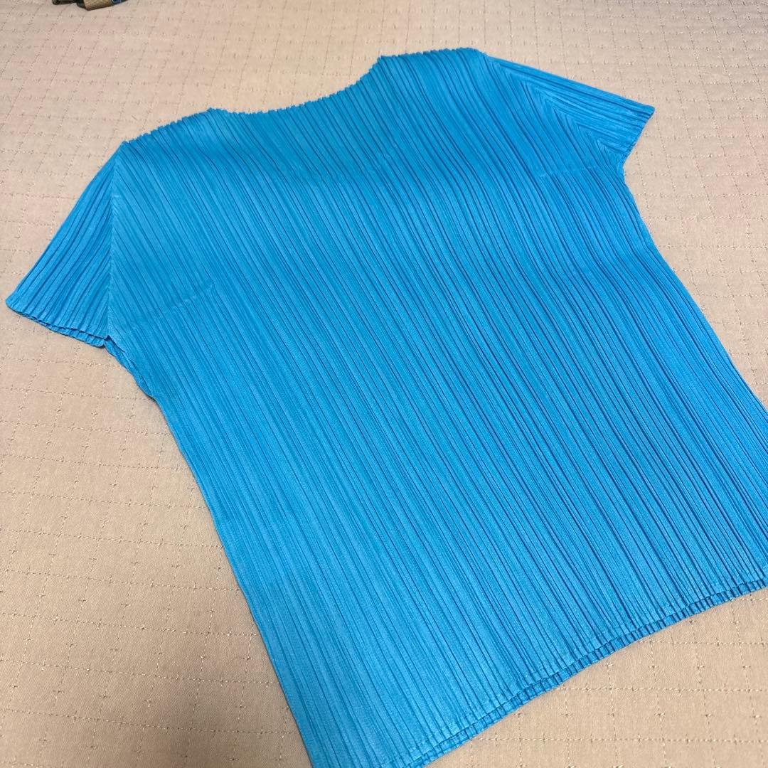 pleats please Tシャツ