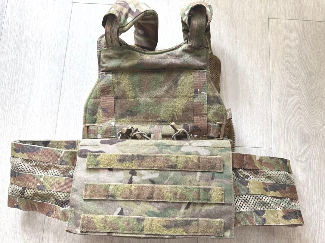 個人装備 VELOCITY SYSTEMS SCARAB Plate Carrier