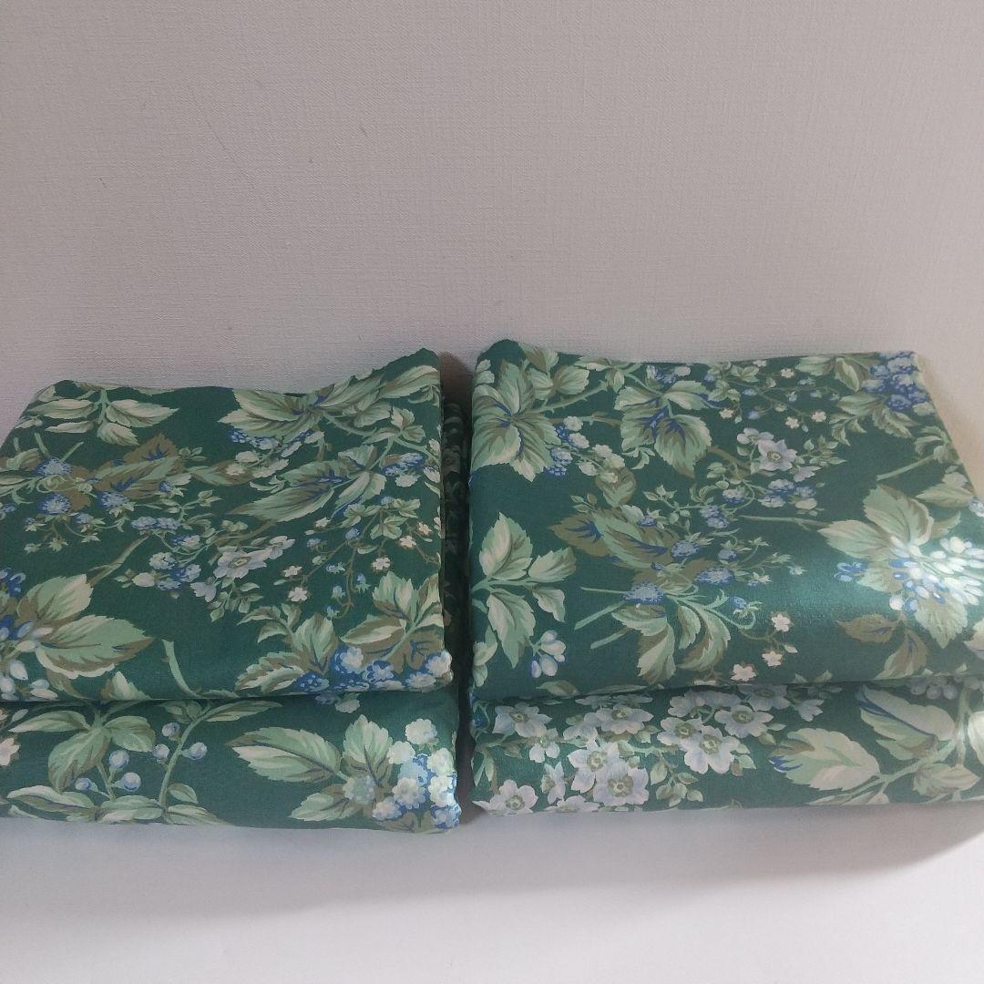 2枚で1セットのブランブルカーテンを1セットの価格 ローラアシュレイ