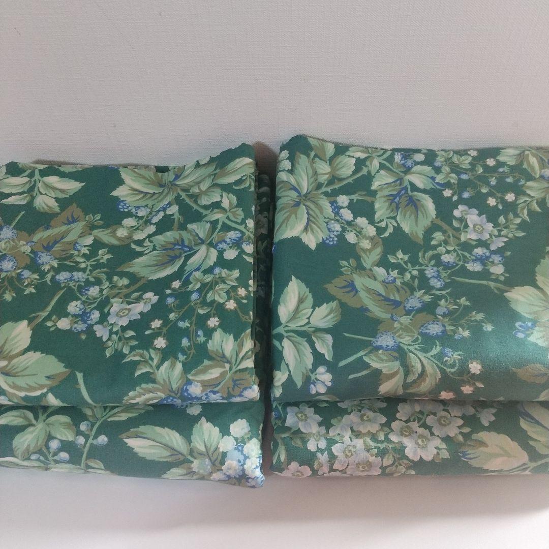 2枚で1セットのブランブルカーテンを1セットの価格 ローラアシュレイ