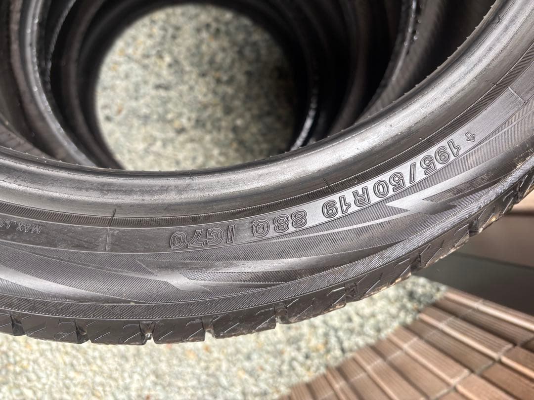 195/50R19 60プリウス　4本スタッドレス送料無料