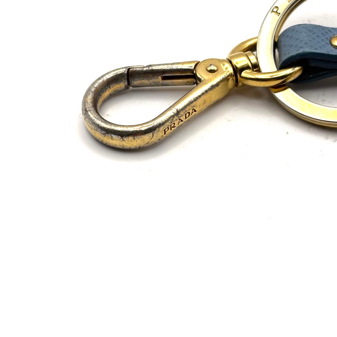 プラダ キーホルダー サフィアーノ キーリング ゴールド ロゴ 三角