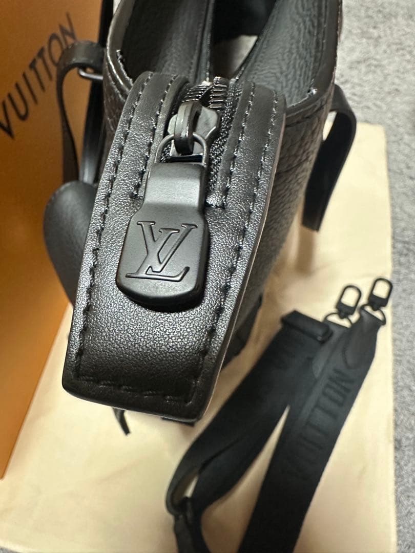 ルイヴィトン トリヨン クリストファー トート M58479 バッグ