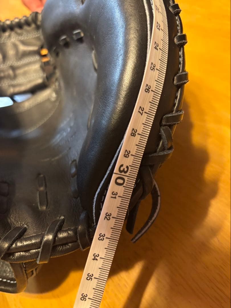 硬式野球グローブ 黒 レザー製