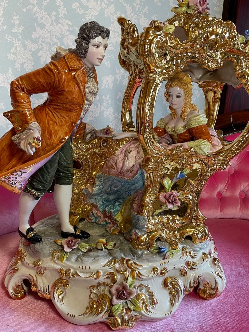 カポディモンテ？大型　ロココ バロック陶磁器 フィギュリン